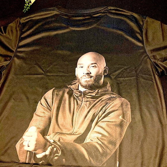 Basketball Super Star Kobe Bryant T Shirt ❤️🏀 - Picture 3 of 3